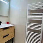 Apartment Appartement Moderne 4 Pieces, Proche Des Remontees, Parking Inclus - Fr-1-546-58