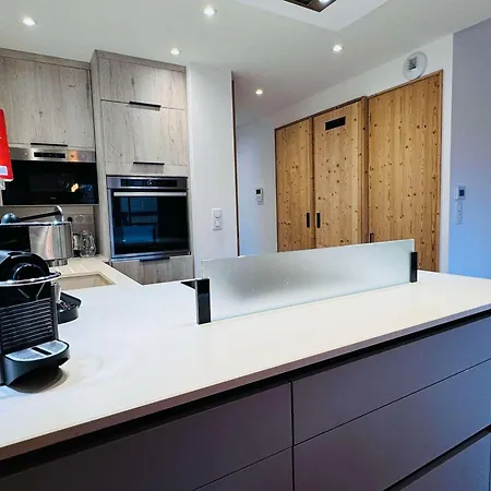 Apartment Appartement Moderne 4 Pieces, Proche Des Remontees, Parking Inclus - Fr-1-546-58 *